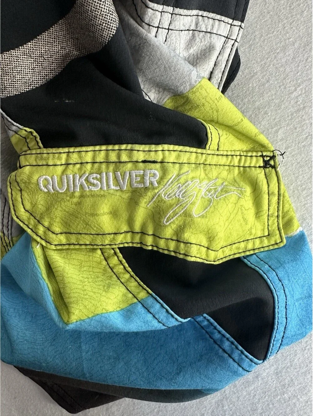 Y2K Quiksilver Board Shorts Mens 33 Surf Swim Trunks